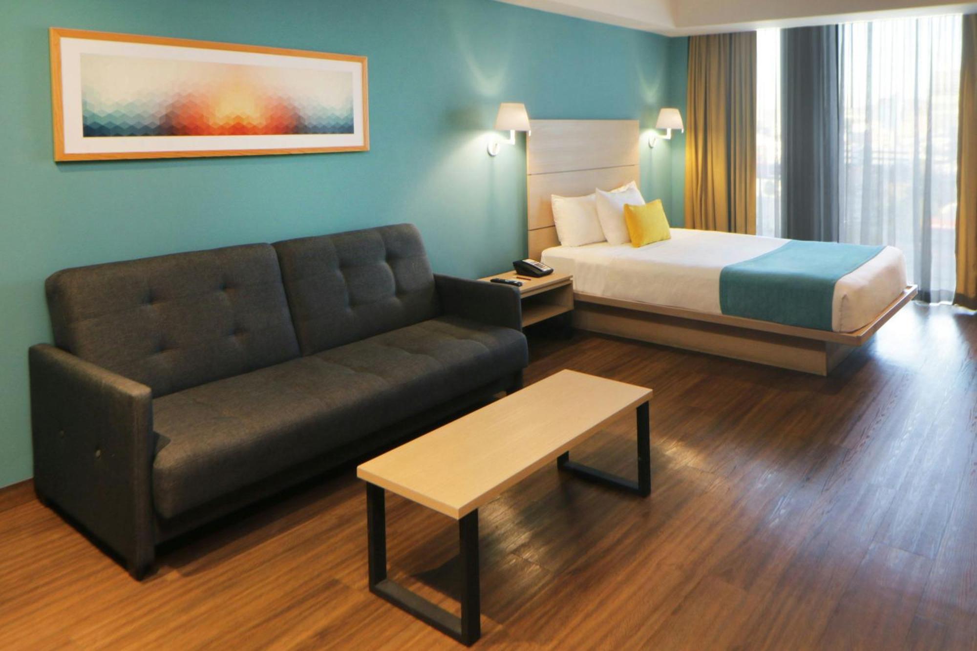 City Express Suites By Marriott Tijuana Rio Buitenkant foto